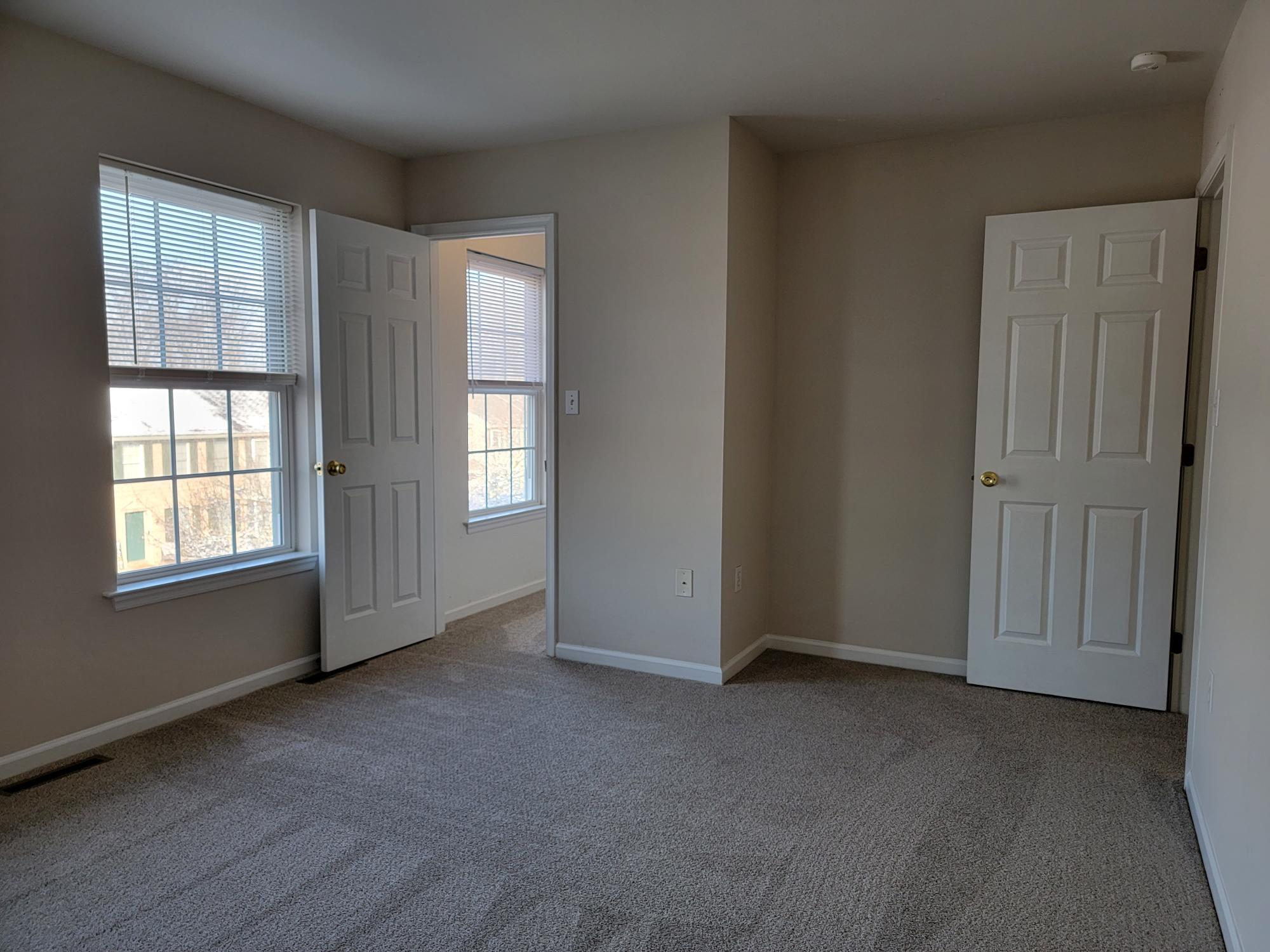 Building Photo - 673 Rockwood Dr