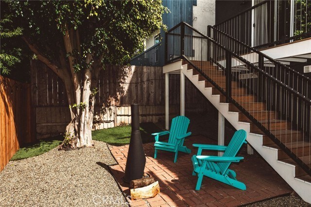 Building Photo - 989 La Mirada St