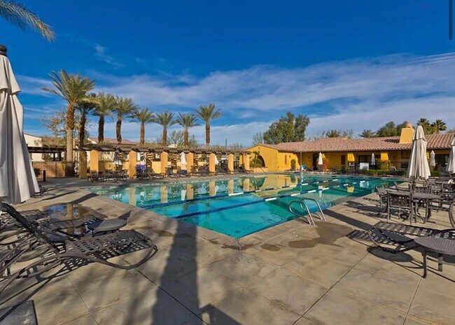 Building Photo - Georgous 4-bedroom, 3-bath detached condo ...