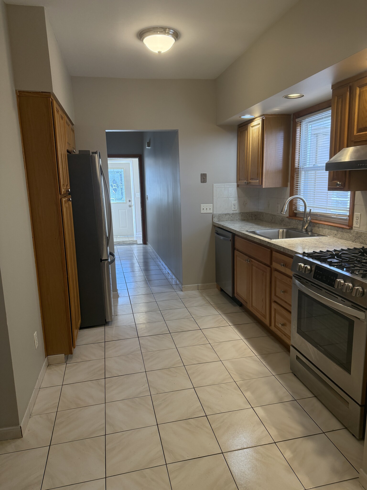 Building Photo - 67 Humboldt St