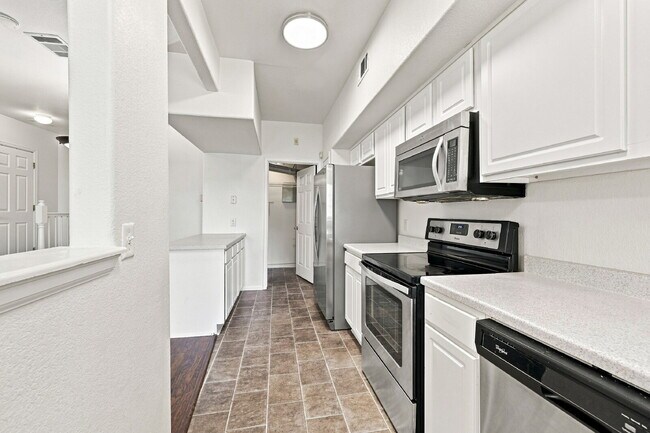 Building Photo - $2,030.95, 2 Beds - 2.5 Bath, Condo in Denver with Central A/C!