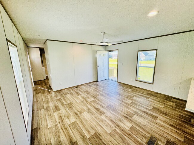 Building Photo - 3812 Goff Rd