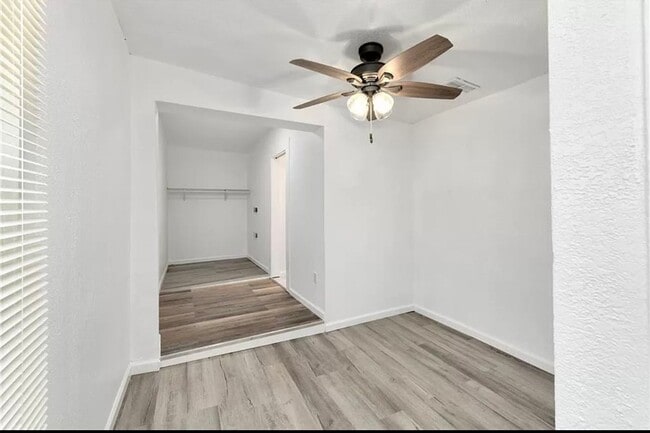 Building Photo - 3 bedroom 1 bath