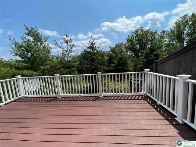 Building Photo - 1058 Sparrow Way