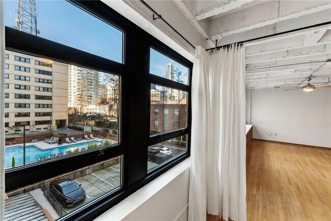 Building Photo - 878 Peachtree St NE