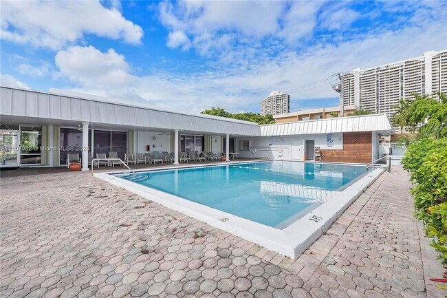 Building Photo - 3600 NE 170th St