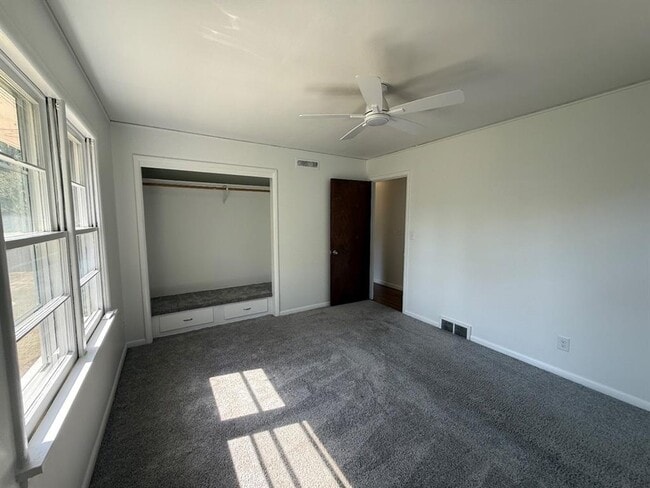 Building Photo - 3032 NW 67th St
