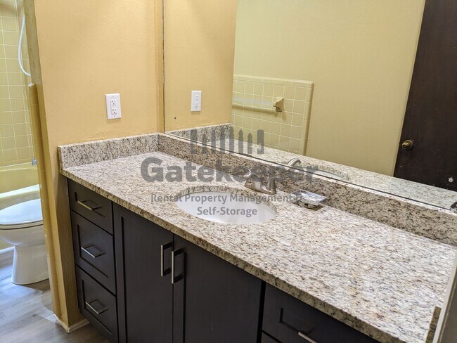 Building Photo - 163 Old Norton Rd