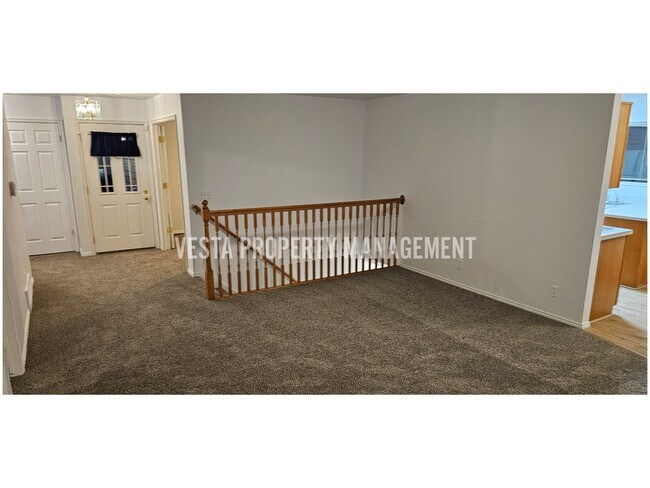 Building Photo - 981 Hudson St