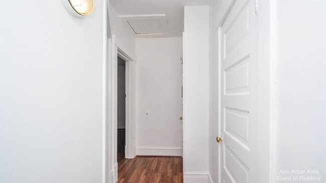 Building Photo - 610 S Ashley St