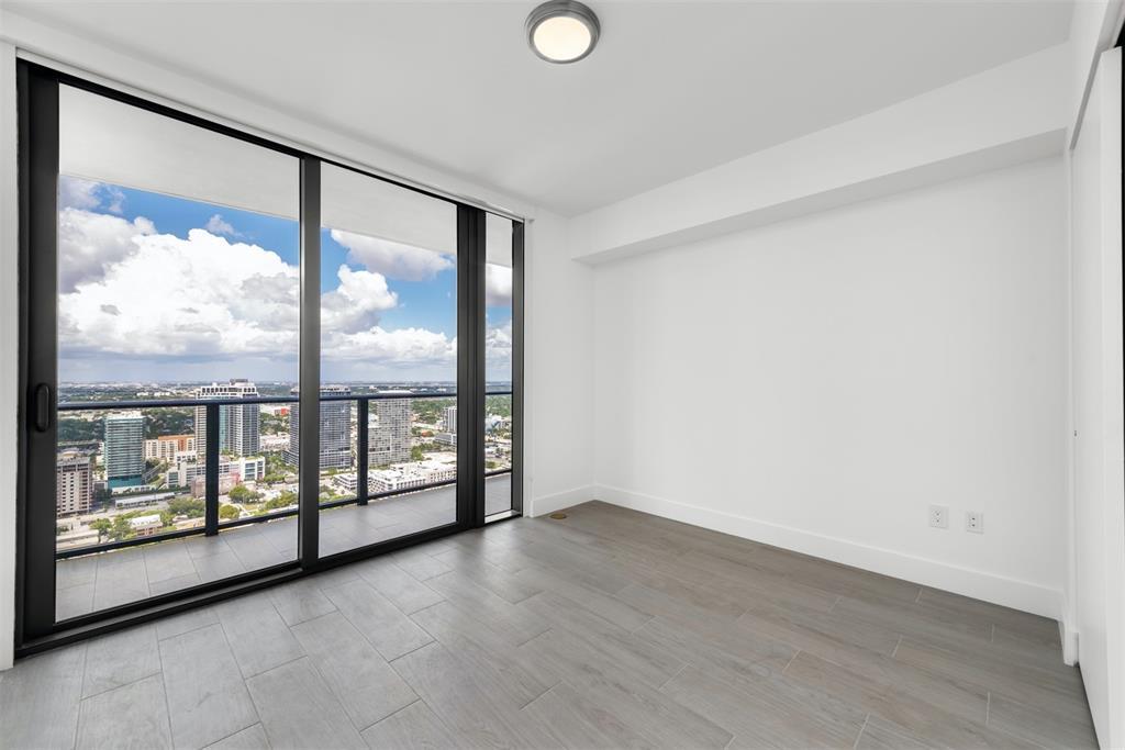 Building Photo - 3131 NE 7th Ave