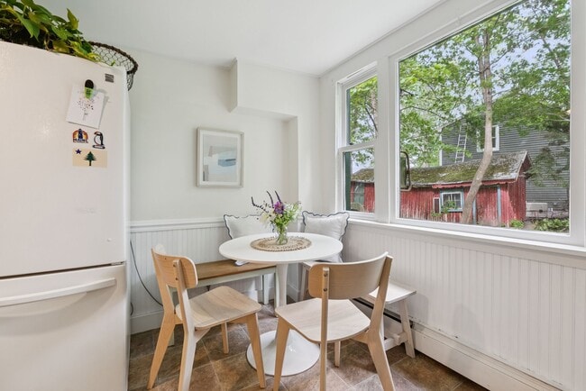 Building Photo - 111 Cottage Rd