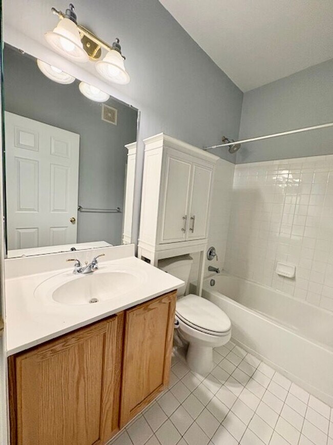 Building Photo - 645 Whetstone Glen St