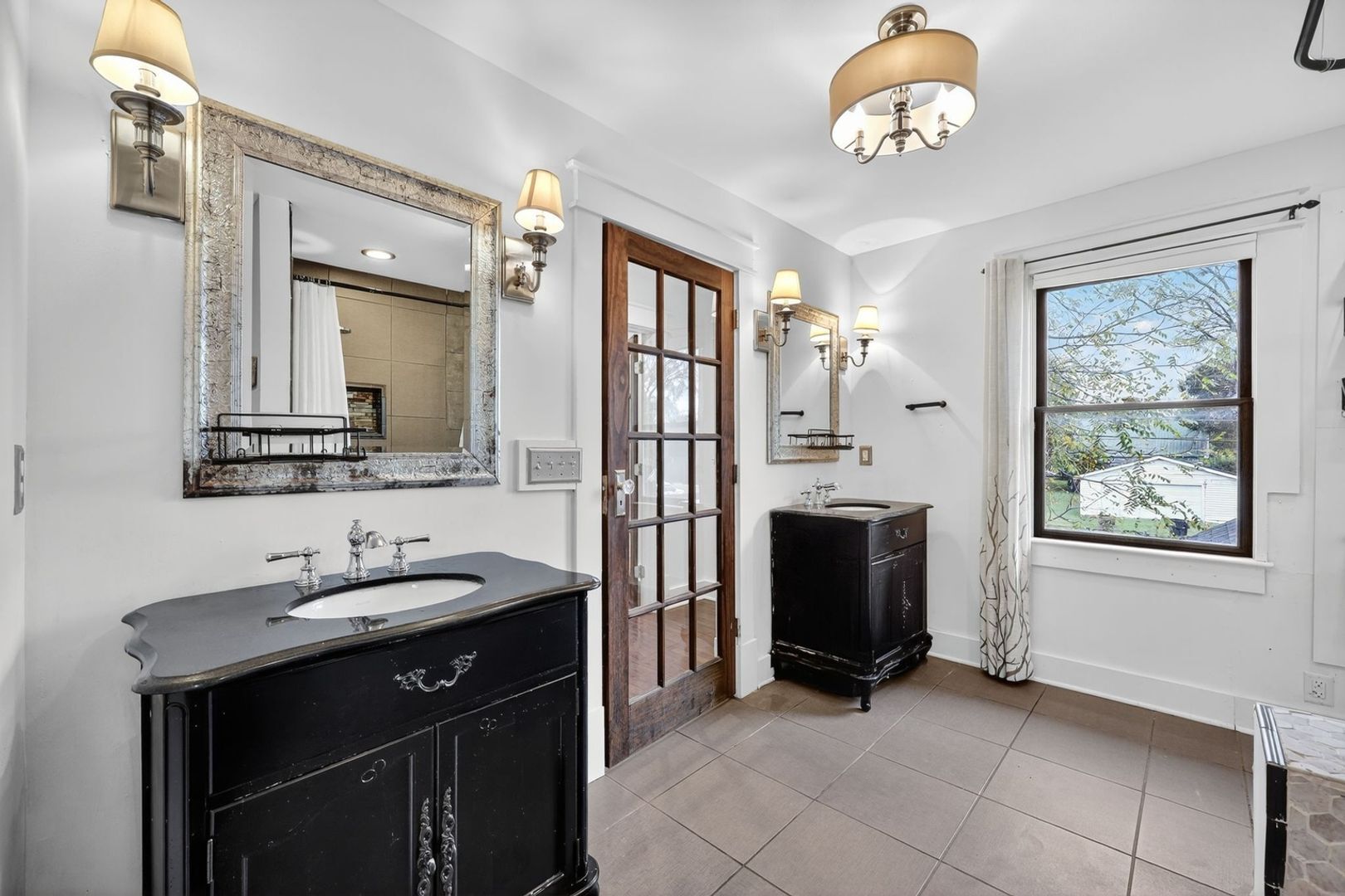 Building Photo - 937 Mansfield St