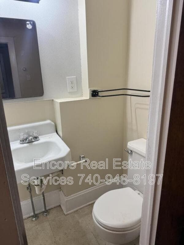 Building Photo - 406 N 10th St