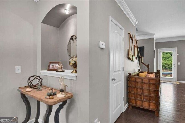 Building Photo - 307 Lakeside Ln