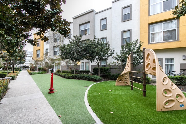 Building Photo - 101 McLellan Drive