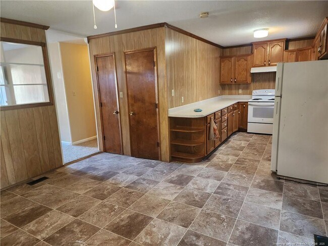 Building Photo - 5455 Dodge Ct