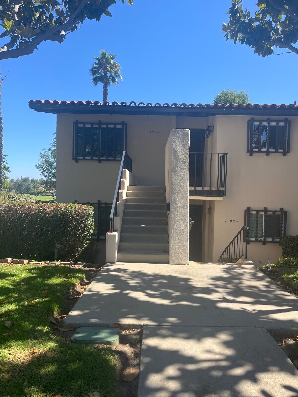 Building Photo - 12102 Rancho Bernardo Rd