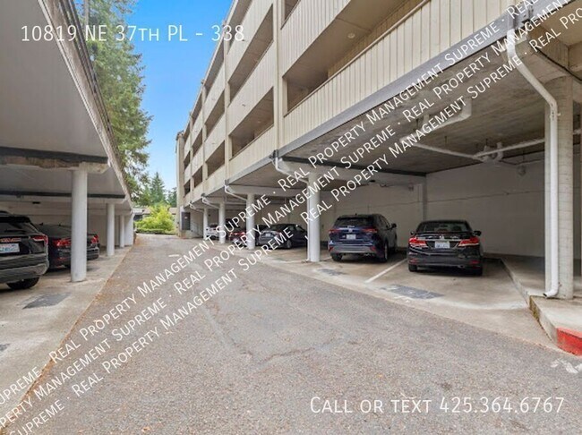 Building Photo - 10819 NE 37th Pl