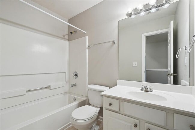 Building Photo - 920 Prestwyck Ct