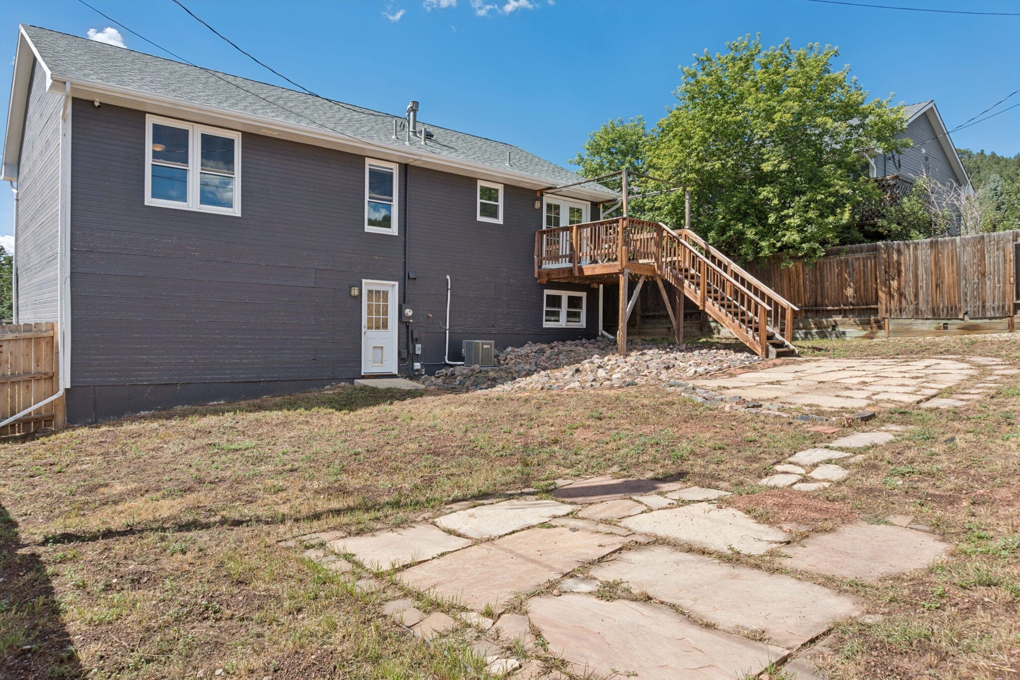 Building Photo - 103 Aurelia Ave