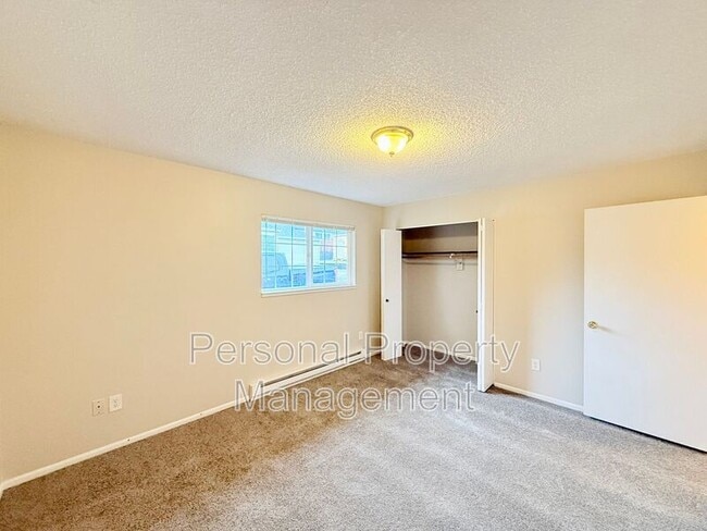 Building Photo - 1335 Z St