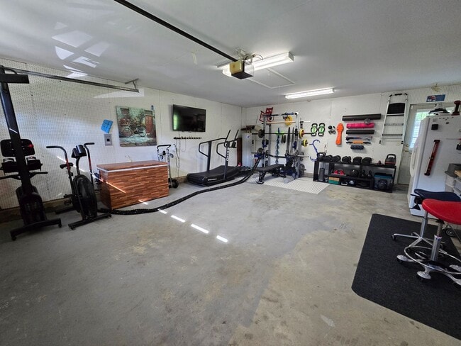 Building Photo - NEW LISTING!!!!!