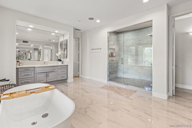 Building Photo - 6704 Rancho Lakes Ct