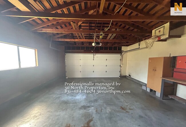 Building Photo - 27 San Felipe Ct