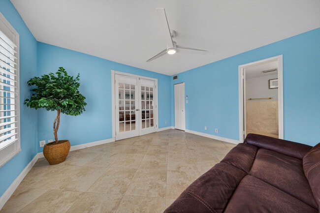 Building Photo - 3114 S Ocean Blvd