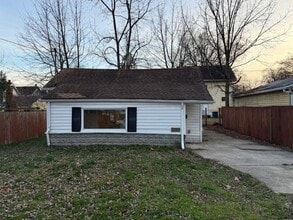 Building Photo - Fully Renovated 1 Bedroom Bungalow for Rent