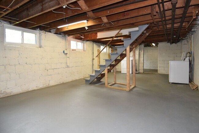 Building Photo - 600 23rd St S