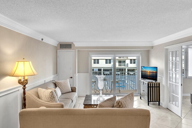 Building Photo - 3301 S Ocean Blvd