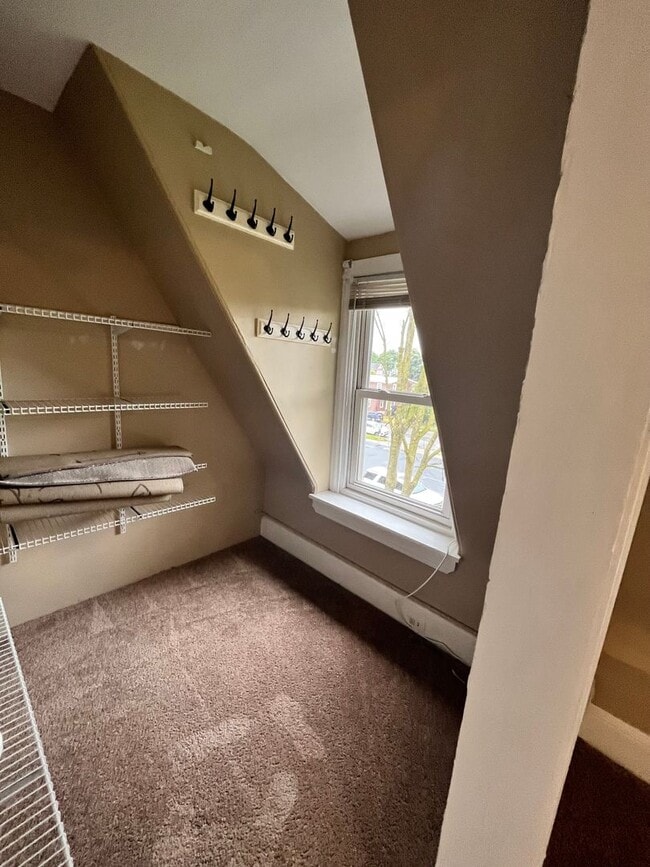 Building Photo - Modern 3-Bedroom Apartment in the Heart of Conshohocken | $2,400/Month
