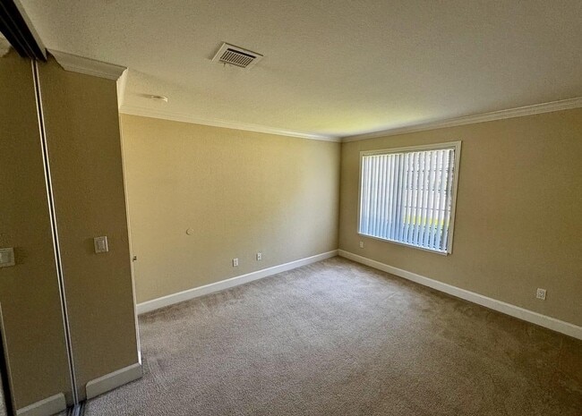 Building Photo - 331 Eastridge Dr