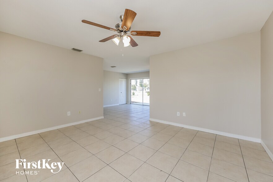 Building Photo - 8344 Trionfo Ave