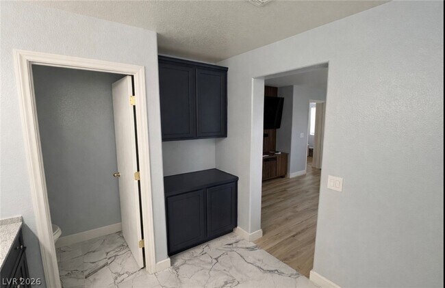 Building Photo - 5815 Field Breeze St