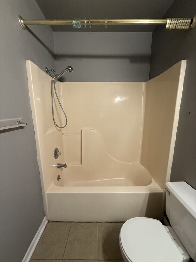Building Photo - 3BR/Ba duplex in Branson West