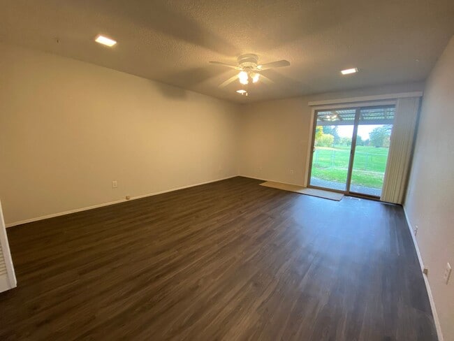 Building Photo - DW1217 - A