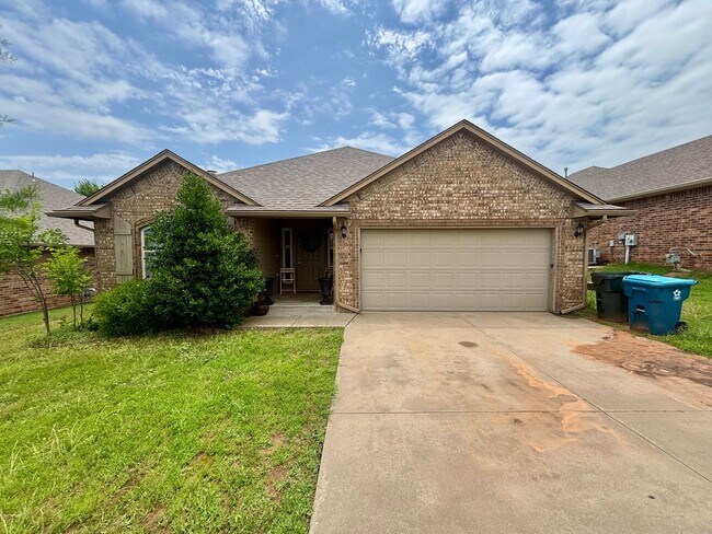 Primary Photo - Wonderful 3 Bed 2 Bath in Choctaw