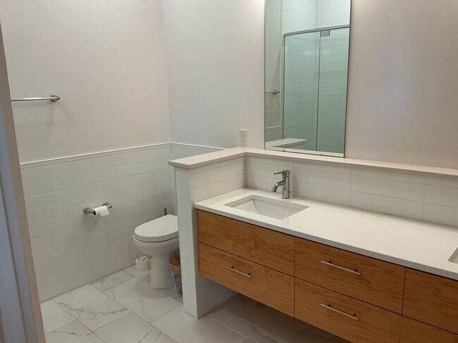 Building Photo - 26 W 15th St