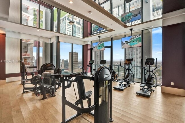 Building Photo - 11 NE 6th St