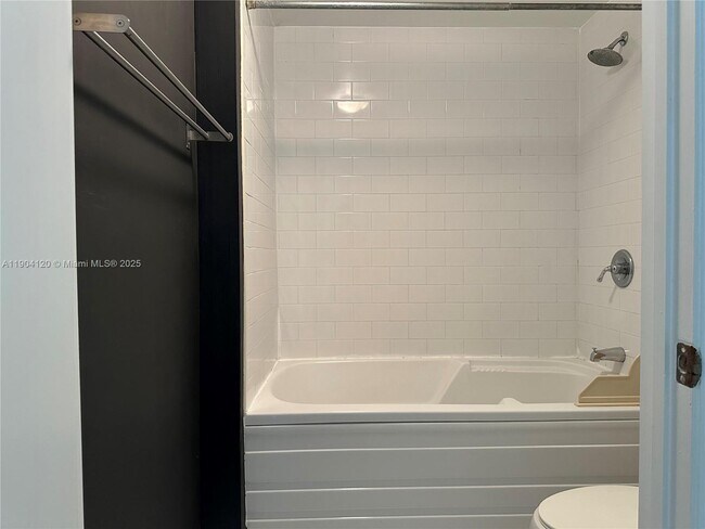 Building Photo - 690 SW 1st Ct