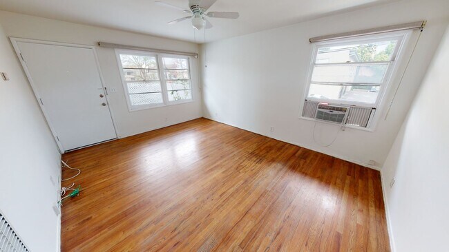 Interior Photo - Fillmore St Pasadena