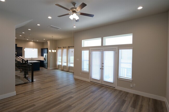 Building Photo - 9004 Lonestar Creekbend Ln