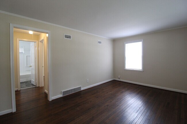 Building Photo - 1 Bedroom 1 Bath Duplex in Navy Hill Area in Olathe