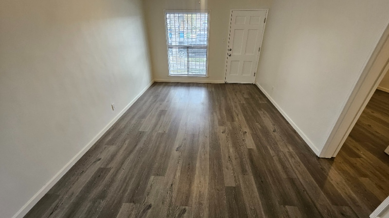 Building Photo - 1120 E Fairview Blvd