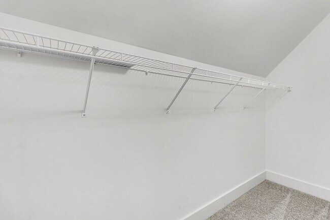 Building Photo - 102 True Blue Lp