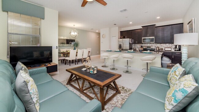 Building Photo - 9041 Dogleg Dr